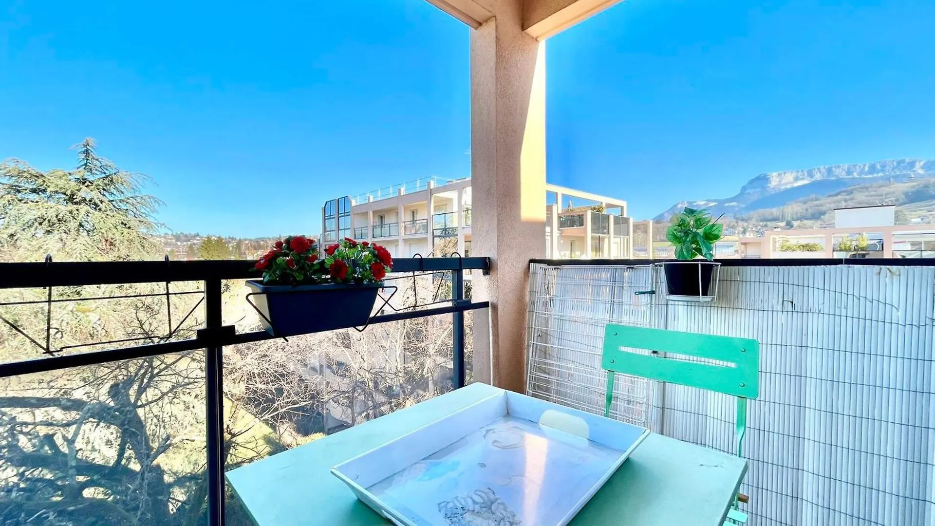 Appartement T2 De 60M² A Annecy-Le-Vieux, Grande Terrasse Amenagee, Proche Lac Et Commerces - Fr-1-432-74 Apartment